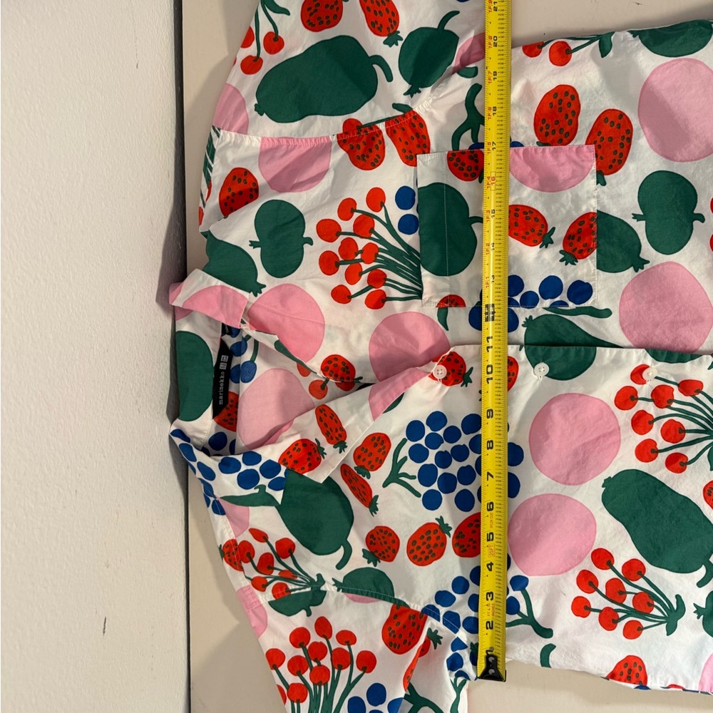 UNIQLO x Marimekko fruit print boxy short-sleeve button-up top SZ XS - Picture 5 of 6